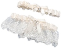 Darice VL58631, Lace Heart Accent Adjust Garter with Toss Away, Cream