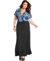 Take your casual style to epic lengths with MICHAEL Michael Kors' plus size maxi skirt!