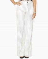 These Lauren by Ralph Lauren petite pants are designed in elegant wool crepe with a chic wide leg for an ultra-feminine silhouette.