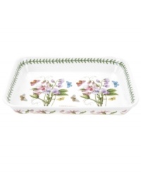 More than pretty, this lasagna dish transitions brilliantly from oven to table and has everything you love – colorful blooms, triple-leaf accents – about Portmeirion's Botanic Garden dinnerware.