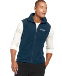 Change up your outdoor-adventure style with this comfortable, lightweight fleece vest from Columbia.