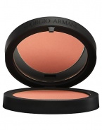 Extremely soft and light, Sheer blush enhances the complexion with a flush of natural color. Sculpts the face delicately and naturally. Cheeks are left with a warm, radiant glow. Perfect for all skin types. 