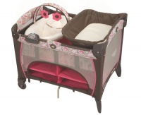 Graco Pack 'N Play with Newborn Napper Station DLX, Jacqueline