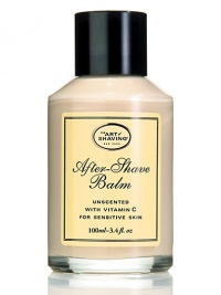 Soothes, refreshes and regenerates the skin after shaving. Formulated with grapeseed extract, shea butter and vitamin C. It moisturizes, rejuvenates and revitalizes to promote healthy skin. Recommended for normal, sensitive and dry skin. Antiseptic and alcohol-free. 3.4 oz. 