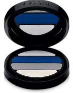 Harmony #2 - Dramatic helps to create a myriad of smoky eyes. Four shades: Sea Froth, Grey Blue, Deep Blue Sea, and Grey Pearl.