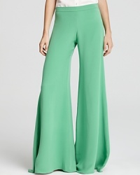 Flash back to '70s chic in a pair Alexis pants. An ultra wide leg and vintage-inspired hue pay homage to the era of disco.