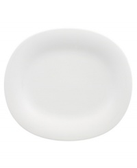 Fresh modern from Villeroy & Boch dinnerware. The dishes in this set are sheer white china in oval form that inspires simply harmonious dining. A soft fluidity and radiant glaze give these dinner plates quiet elegance and lasting appeal.