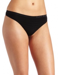 Calvin Klein Women's Seamless Ombre Thong, Black, Large