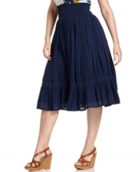 Feminize your casual look this season with DKNY Jeans' plus size skirt, featuring a flowy A-line design.