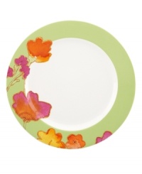 Mixing Impressionistic florals with exciting color, Floral Fusion dinnerware by Lenox is a modern collection for the classic at heart. Gold tones highlight each blossom on these dinner plates for a captivating table arrangement.