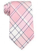 Be a plaid man in this cool tartan tie from Tommy Hilfiger.