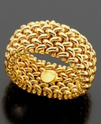 Add rich elegance to your digits. Versatile 14k gold ring boasts a clever woven mesh design. Size 7.