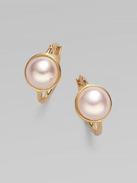 Glistening mabe pearl faceted in 18K gold vermeil makes for a timeless design. Mabe pearl 18k gold vermeil Drop, about ½ Ear wire back Made in Spain 