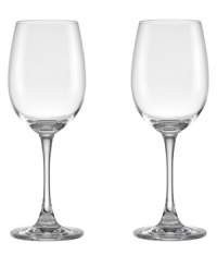 Take in all the flavors and aromas of your favorite Sauvignon Blanc with elegant Napa Valley wine glasses. Clean lines crafted in versatile, break-resistant glass offer an easy escape to the vineyard.