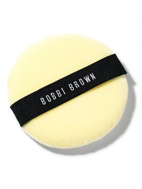 Use the Bobbi Brown Powder Puff to evenly apply Face Powder or Sheer Finish Loose Powder. 