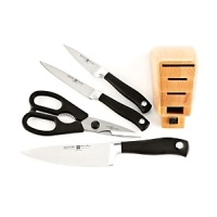 This 5 piece Wüsthof block set is crafted using high-carbon stainless steel blades for high-class culinary adventures.