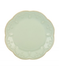 With fanciful beading and a feminine edge, this Lenox French Perle accent plates have an irresistibly old-fashioned sensibility. Hardwearing stoneware is dishwasher safe and, in an ethereal ice-blue hue with antiqued trim, a graceful addition to every meal.