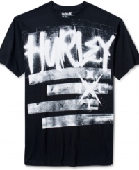 From zero to casual style hero. This graphic t-shirt from Hurley saves the day.