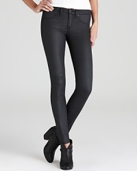 A modern manipulation of classic denim, these rag & bone/JEAN leggings tout sleek wearability and a true handmade feel.