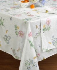 Add an air of spring to your table with a motif of delicate flowers atop a latticework of greenery. In a soft, durable cotton blend, Lenox Butterfly Meadow placemats are the picture of elegance.