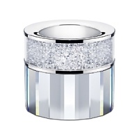 Get enchanted by the spectrum of dream like reflections from this delicate tea light. Watch the flame sparkle through the silver-tone metal details and 1,400 clear crystal chatons, creating a magical atmosphere. For maximum effect, team this beautiful creation with the candleholders or larger tea lights!