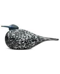 Black and white plumage and a bluish gray head make iittala's newest bird, Mirella, an instant favorite. First hatched in 1972 by artist Oiva Toikka, the fanciful Birds collection captures the nuances of each creature in beautiful mouth-blown glass.