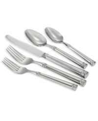 Upscale modern detail with quality hollow-handled construction, Monique Lhuillier's Pointe d'Esprit flatware collection exudes sophistication. An intricate bottom band with raised dots and crosshatches gives way to a comfortable oversized handle in brilliant 18/10 stainless steel. Includes a gravy ladle, pierced tablespoon and pie server.