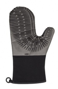 OXO Good Grips Silicone Oven Mitt with Magnet, Licorice Black