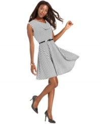 This petite dress from Spense features a sophisticated houndstooth print and a billowy A-line silhouette, creating a super feminine appeal!