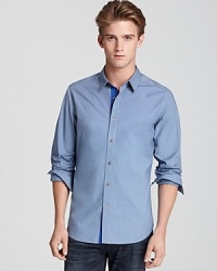 A solid sport shirt from Elie Tahari is utterly accessible and totally refined for your everyday wardrobe. Pair it with everything from jeans to dress pants.