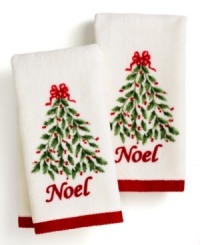 Give your bath a touch of holiday spirit. Featuring a decorated Christmas tree, glitter accents and a cheerful red border, this Lenox fingertip towel set is a stylish way to celebrate the season.