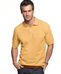 Cue up the classics. Prepare for anything with this Izod polo shirt that fits in anywhere you wear it. (Clearance)