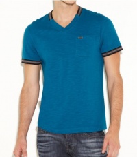 G by GUESS Men's Colbert V-Neck Top, NEW LAGOON (MEDIUM)