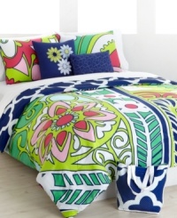 Oversized prints are given a modern makeover in the bright Sierra Riviera comforter set. A reverse Ogee print adds an exotic styling option. Includes a matching tote to show off your fashion sense, wherever you go!