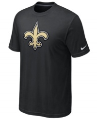 Go big! Display your love for the New Orleans Saints loud and proud in this oversized-logo t-shirt from Nike.