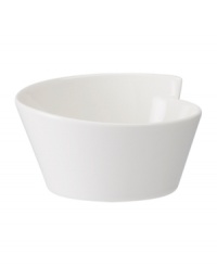 Explore new shapes for your table with the innovative New Wave rice bowl, featuring a unique, fluid silhouette crafted of premium Villeroy & Boch porcelain.