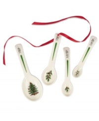 With an historic pattern starring the most cherished symbol of the season, Spode's Christmas Tree measuring cups are a festive gift to holiday baking. A sweet gift!