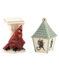 Put a roof over the Christmas cardinal in this stacking salt and pepper shakers set. Featuring sculpted Lenox porcelain with gold accents and the beautiful Winter Greetings motif.