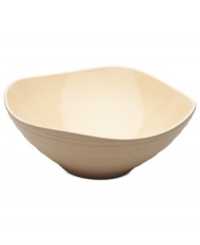 With the look of hand-thrown pottery in hard-wearing stoneware, the Swirl square vegetable bowl from Mikasa enhances casual meals with fuss-free elegance. A matte finish with glazed accents adds stylish distinction to a serene tan hue.