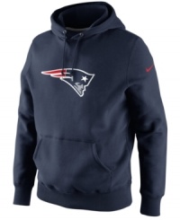 Shout out to your favorite NFL football team with this comfortable New England Patriots hoodie from Nike.