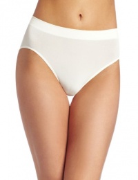 Wacoal Women's B-smooth Hi Cut Brief, Ivory, Large