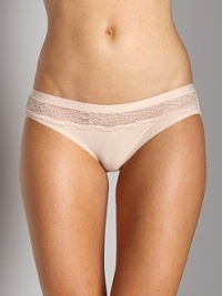 Calvin Klein Women's Perfectly Fit Bikini Panty W Lace