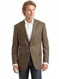 THE LOOKAllover tweed constructionNotched lapelWelt pocket at chestButton closureDual flap pocketsLong sleeves with button cuffsVented back hemInner welt pocketsTHE FITAbout 31 from shoulder to hemTHE MATERIALWorsted woolFully linedCARE & ORIGINDry cleanMade in USA