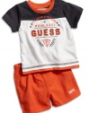 GUESS Kids Boys Newborn Short-Sleeve Screen Tee and Shorts Set (0-9m), OFF WHITE (6/9M)