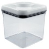 Square Pop Container Size: 2.4-qt.