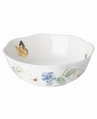 With a gently scalloped rim and whimsical flower and butterfly motif, this all-purpose bowl is a delightful way to serve any entree, savory or sweet. Mix and match with the rest of the Butterfly Meadow collection.