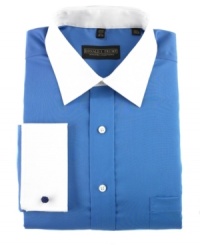 This classic oxford shirt offers the perfect sophisticated style and the added convenience of wrinkle-free cotton.