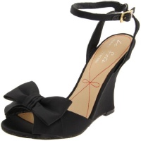 Le Soir Pour La Victoire Women's Evelia Wedge Sandal