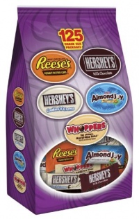 Hershey's Halloween Snack Size Candy Assortment, 125-Piece