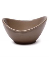 With soft curves in espresso-glazed stoneware, these Nambe dip bowls mimic the grace and beauty of a butterfly in flight. A perfect complement to marbled Butterfly II dinnerware.